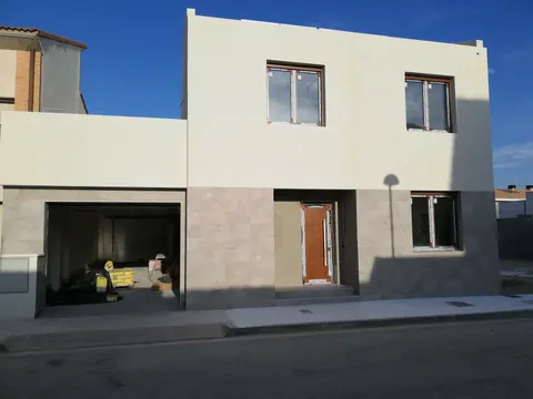 Fachada terminada tras el proceso completo de rehabilitación SATE